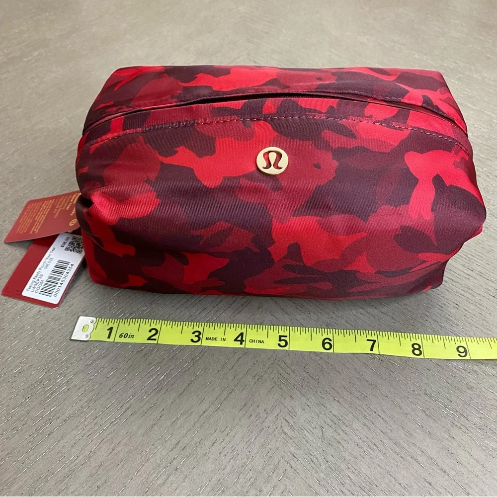 SOLD! Lululemon Athletica New Year Feeling Ready Mini Zip Pouch Red Camouflage - Picture 2 of 16